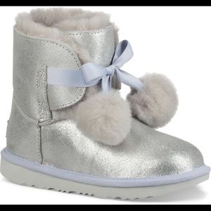 T Gita Metallic Silver Ugg Boot New without Box